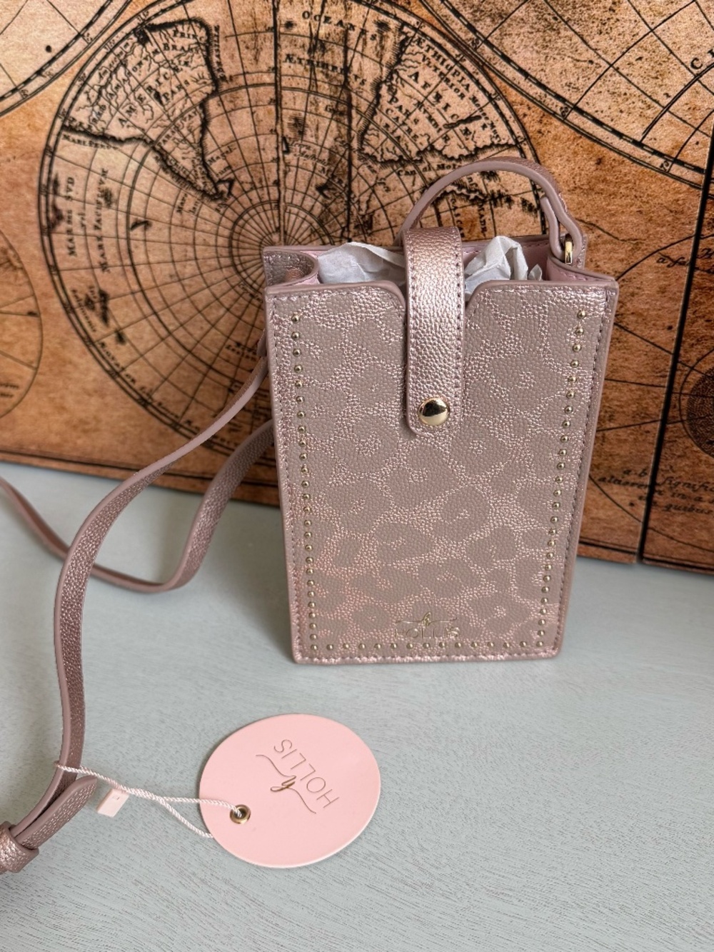 HOLLIS// Crossbody purse / phone carrier LEOPARD NWT